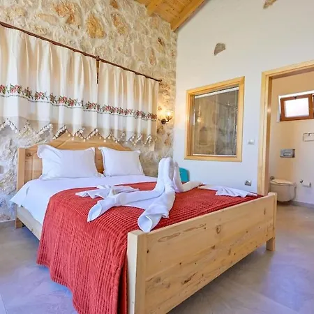 Vila Canoezue 4 *